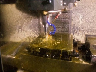 英吉切削油加工現場